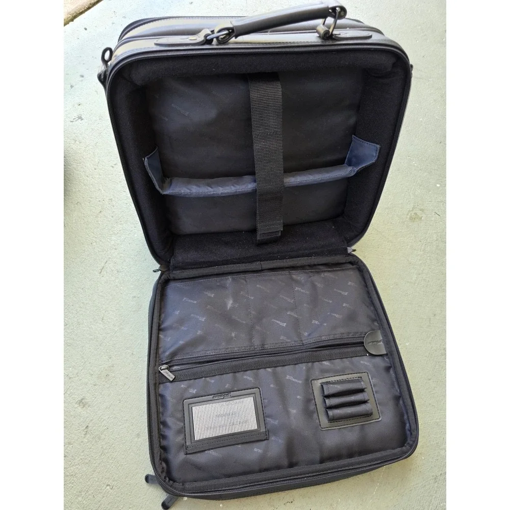 Targus Black Faux Leather Laptop Briefcase Messenger Bag Compartment 15in E3